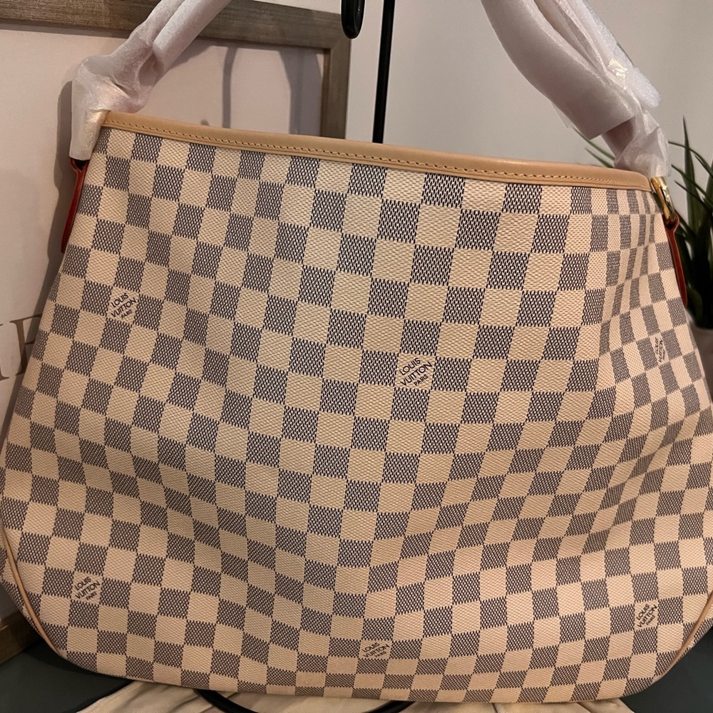BRAND NEW! Louis Vuitton MM Damien Ebene. discontinued bag. - Picture 2 of 4